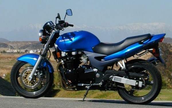 Kawasaki ZR-7/4068.jpg